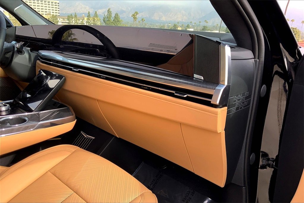 2025 Cadillac Escalade IQ Luxury photo 29