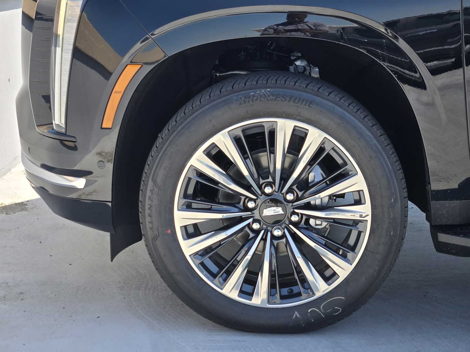 2025 Cadillac Escalade Premium Luxury photo 6