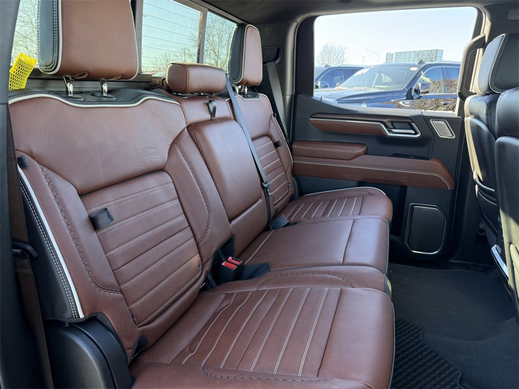 2025 GMC SIERRA - Image 36