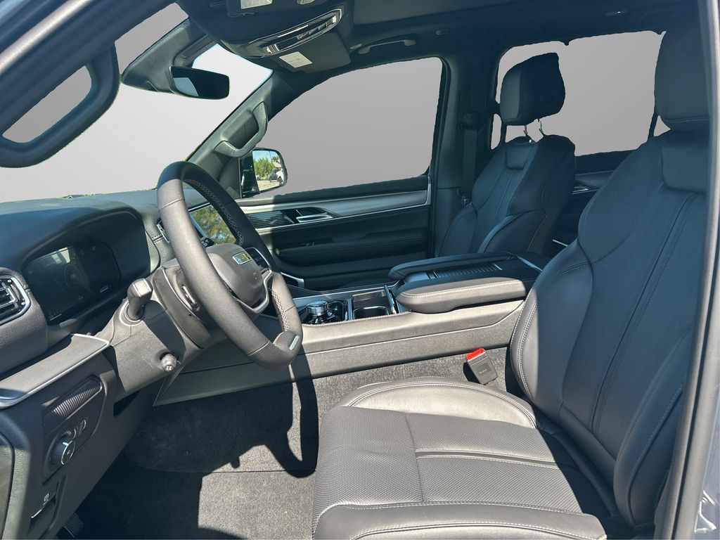 2025 Jeep Wagoneer Series III photo 6