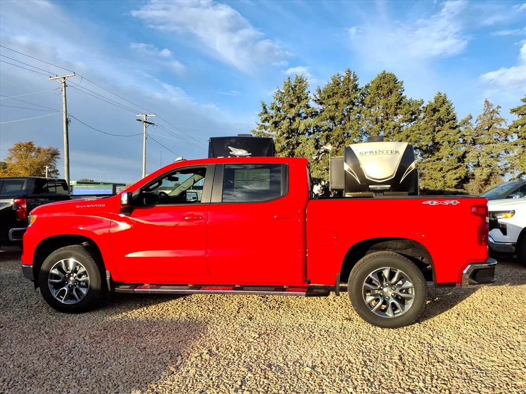 2026 Chevrolet Silverado 1500 LT photo 2