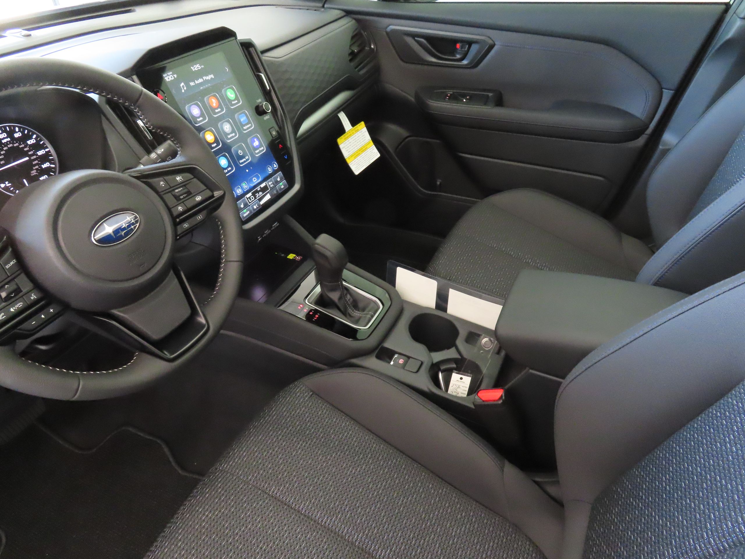 2025 Subaru Forester Premium Base photo 18