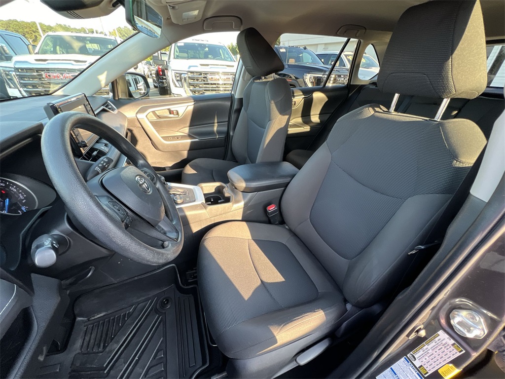 2022 Toyota RAV4 Hybrid LE photo 23