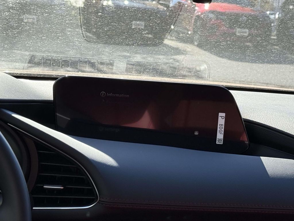 2026 Mazda Mazda3 2.5 s Carbon photo 3