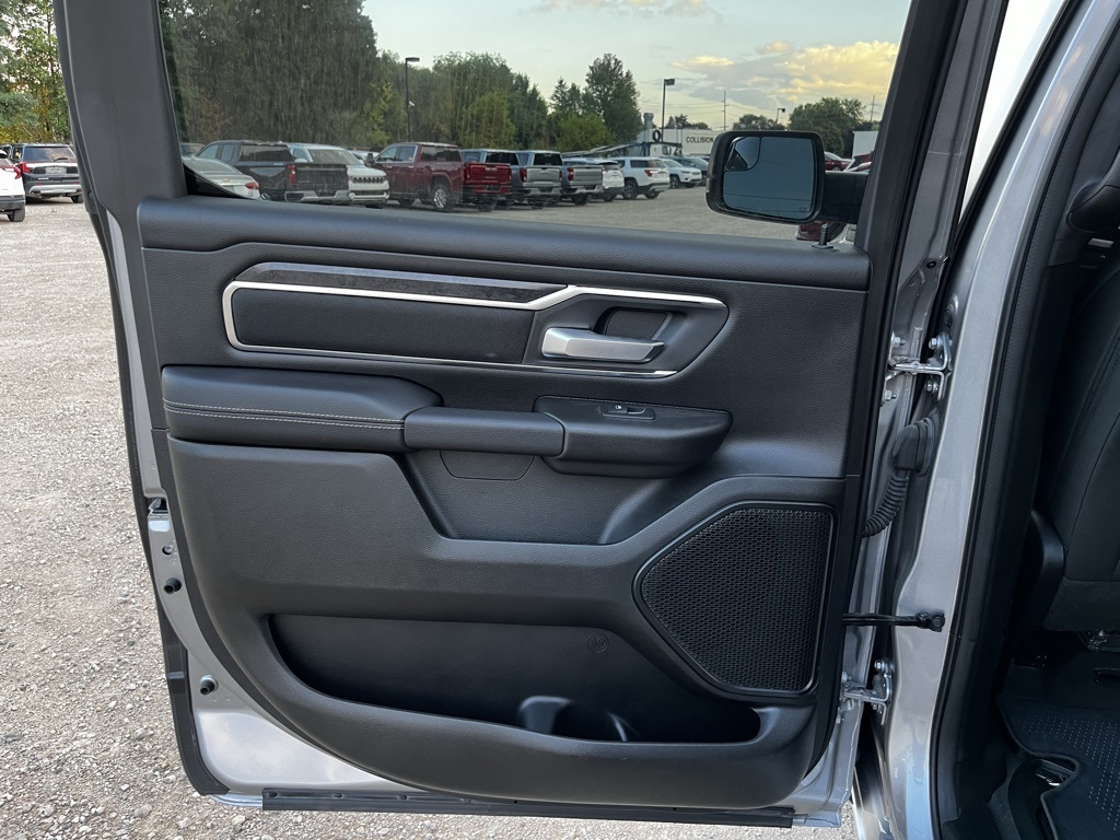 2024 Ram 1500 photo 16