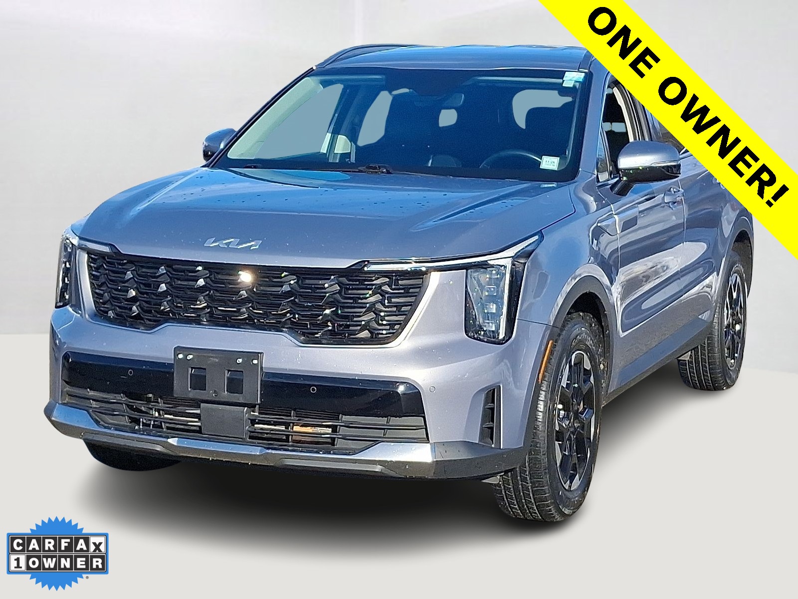 2024 Kia Sorento S's photo