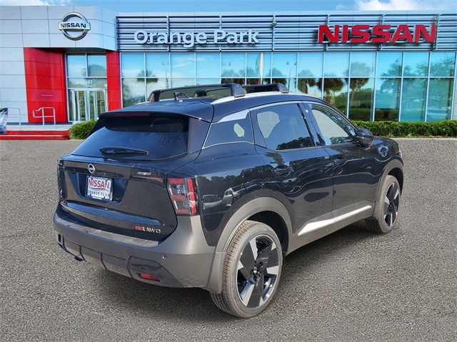 2026 Nissan Kicks SR photo 2