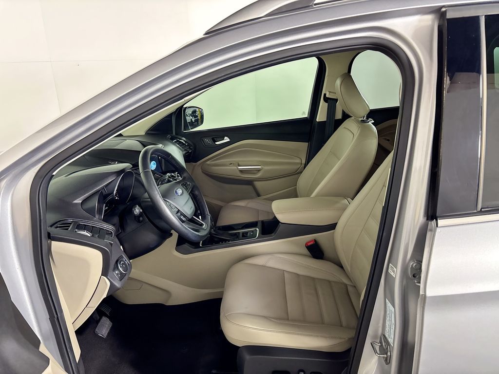 2019 Ford Escape Titanium photo 11