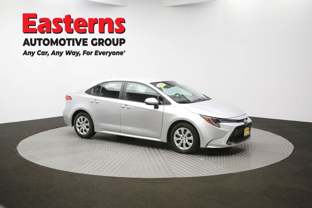 2021 Toyota Corolla LE photo 33