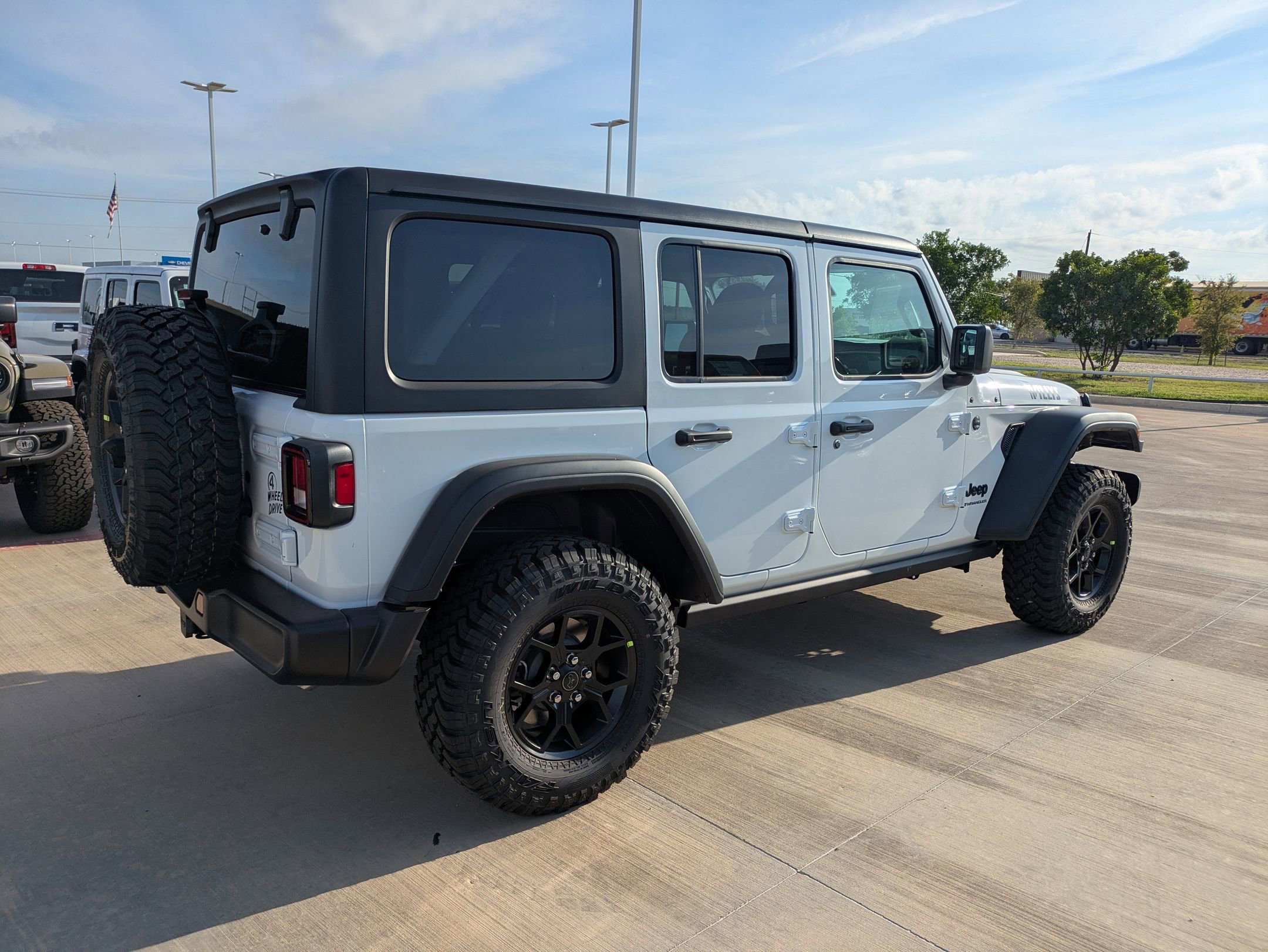 2025 Jeep Wrangler Willys photo 2