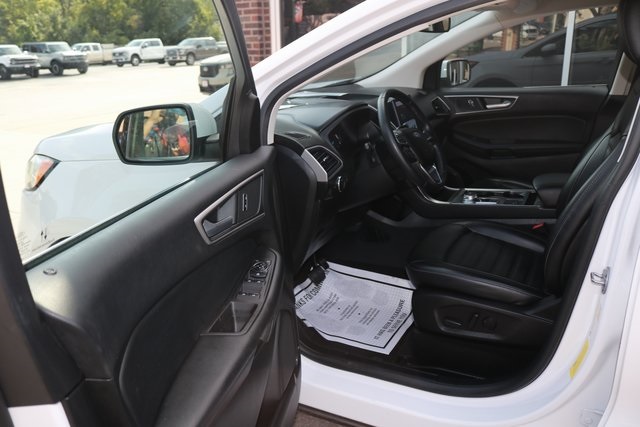 2022 Ford Edge SEL photo 27