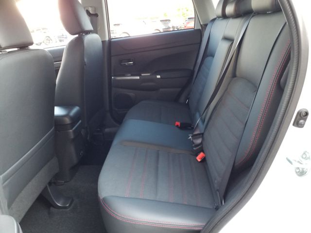 2025 Mitsubishi Outlander Sport SE photo 23