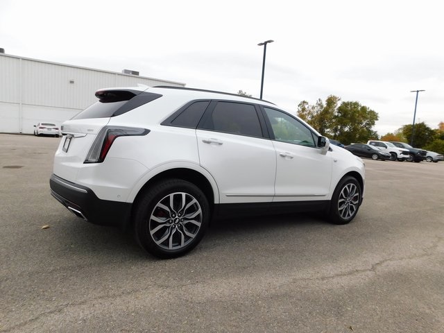 2022 Cadillac XT5 Sport photo 3