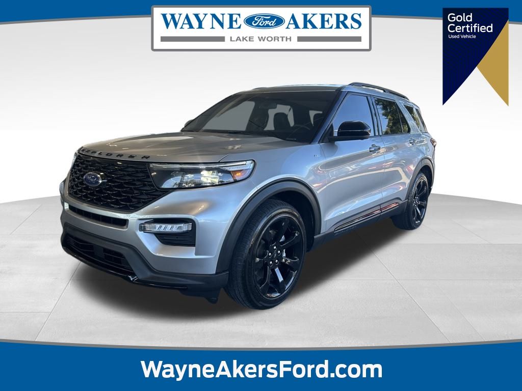 2022 Ford Explorer ST-Line photo 2