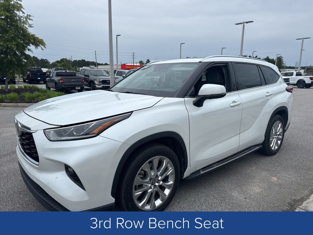 Image 5 of Pre-Owned 2023 Toyota Highlander Limited