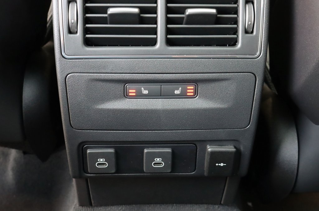 2026 JAGUAR PACE P250 - Image 34