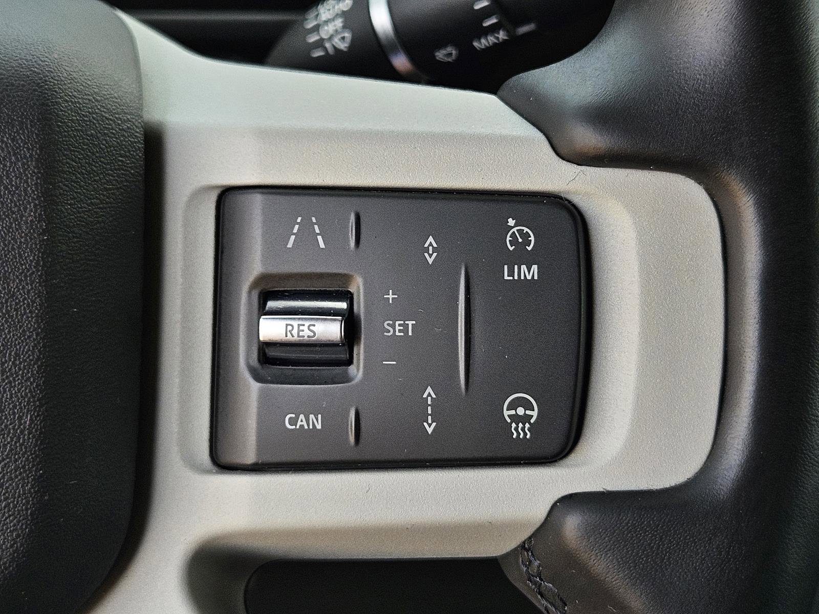 2024 Land Rover Defender X-Dynamic SE photo 15