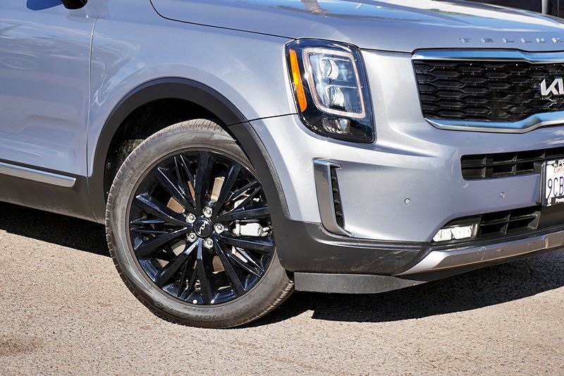 2022 Kia Telluride SX photo 2