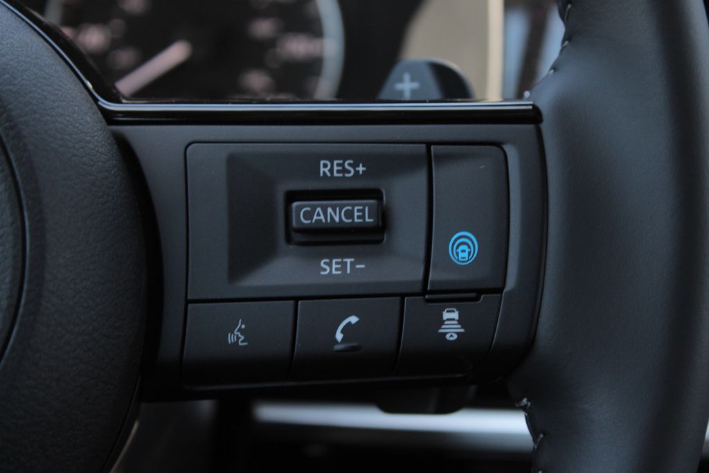 2025 Nissan Pathfinder SL photo 23