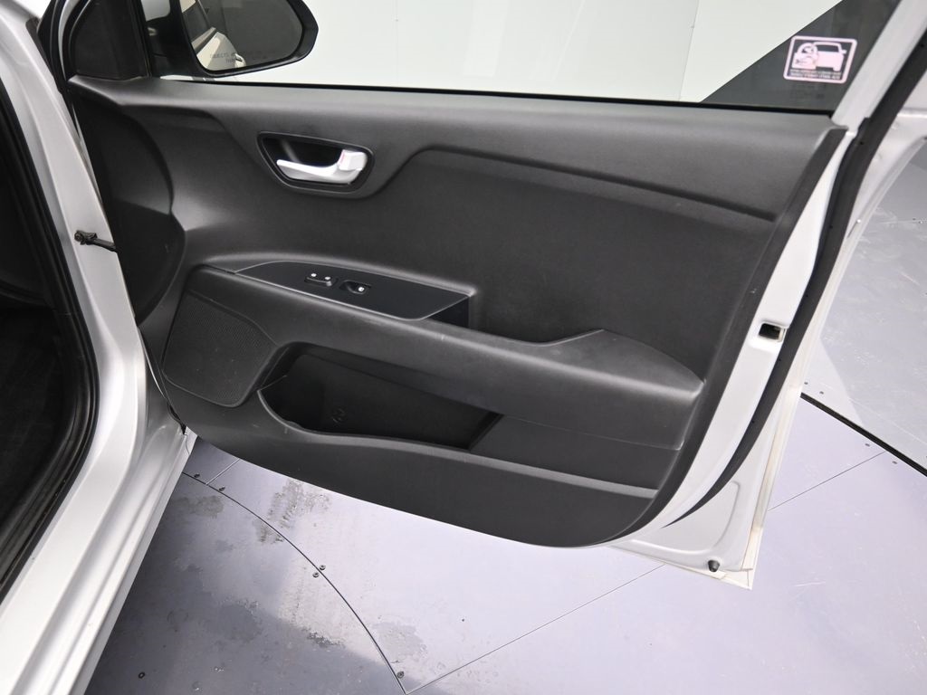 2020 Kia Rio LX photo 19