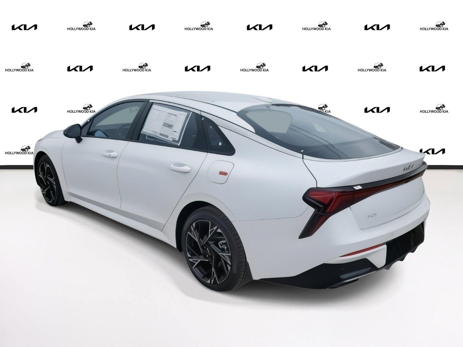 2025 Kia K5 GT-Line photo 4