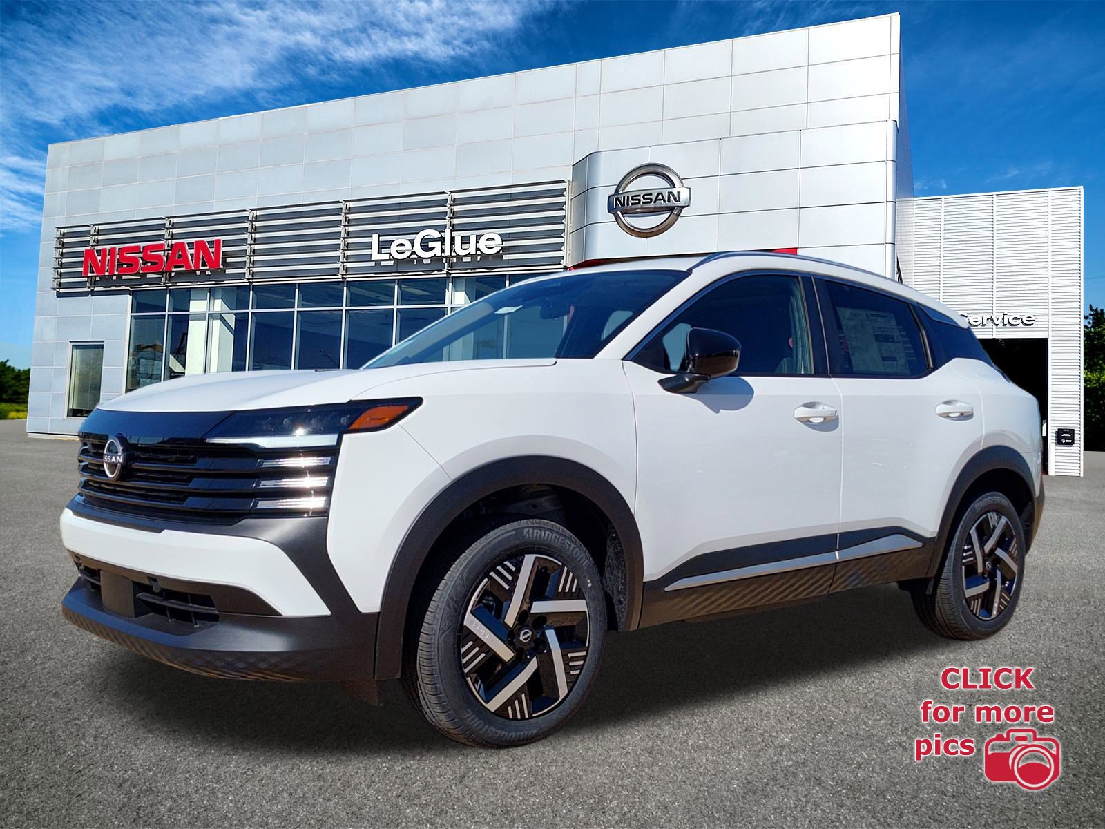 2026 Nissan KICKS SV's photo