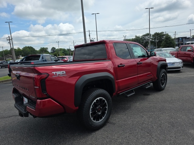 2025 Toyota Tacoma TRD Off-Road photo 5