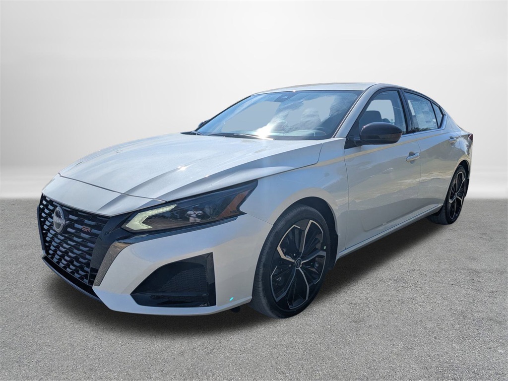 2025 Nissan Altima 2.5 SR photo 7