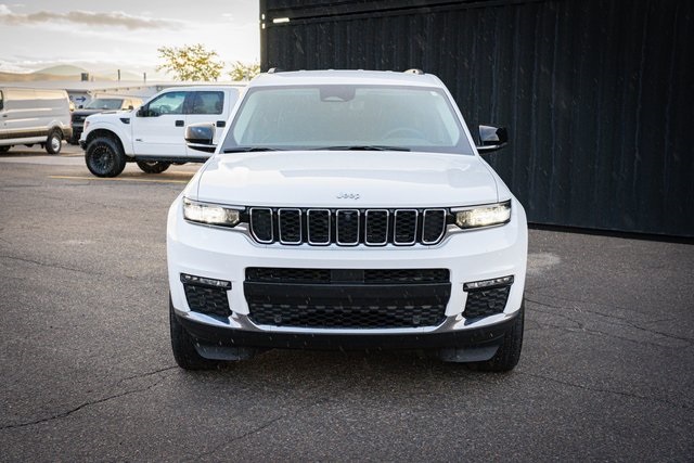 2023 Jeep Grand Cherokee Limited photo 3
