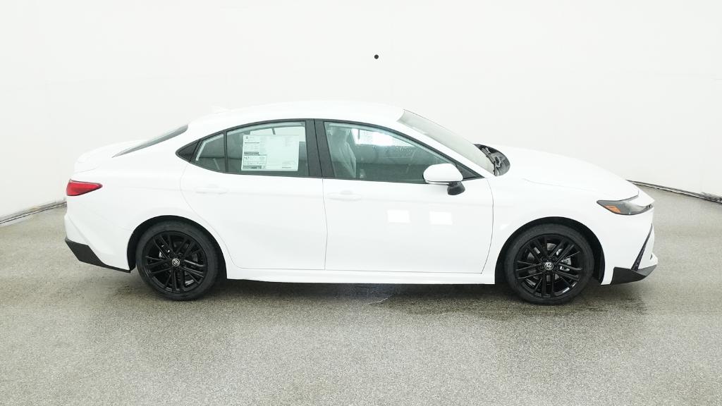 2025 Toyota Camry SE photo 25
