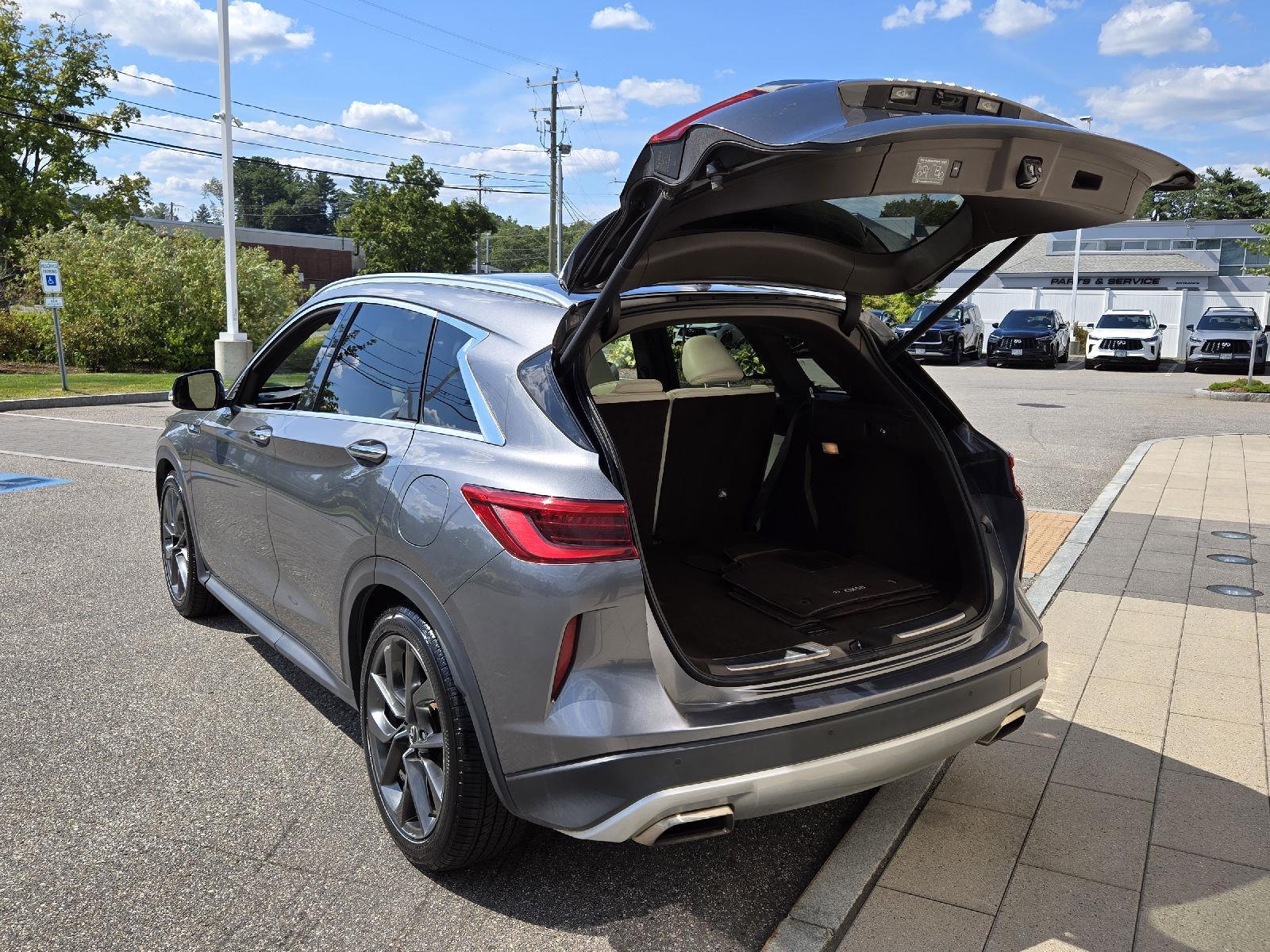 2019 Infiniti QX50 Essential photo 18