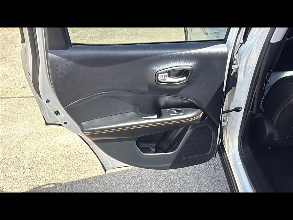 2021 Jeep Compass Limited photo 22