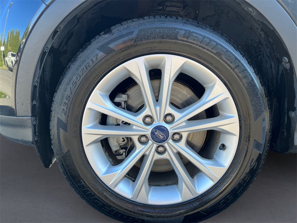 2018 Ford Escape SEL photo 9