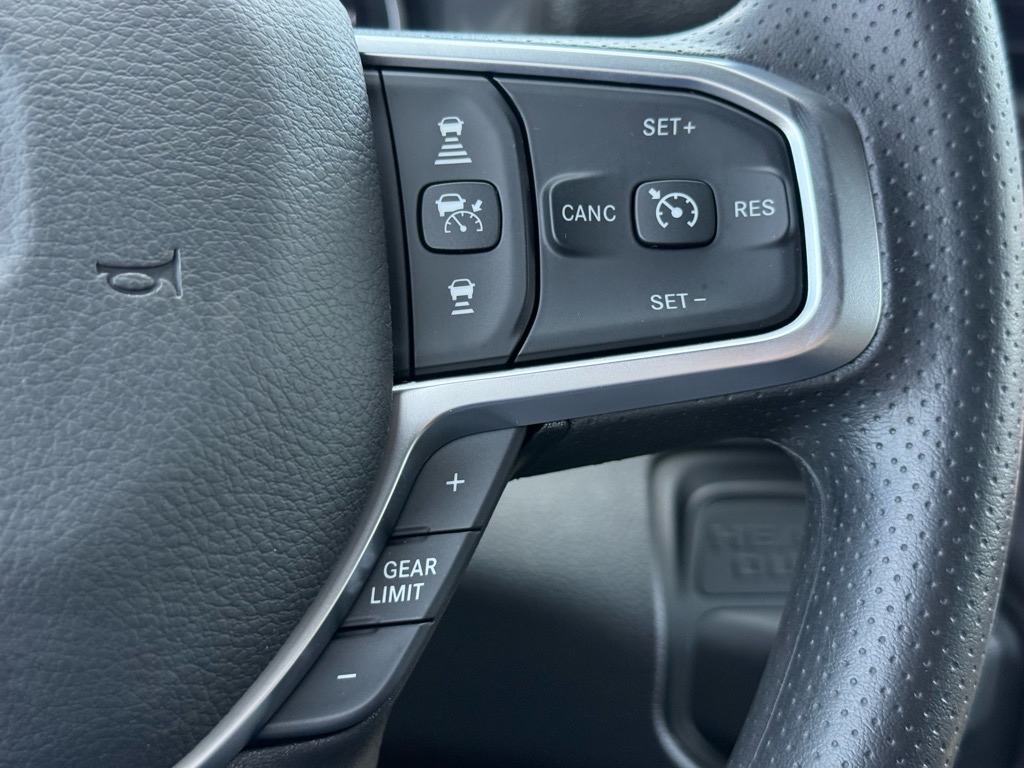 2025 Ram 2500 Tradesman photo 8