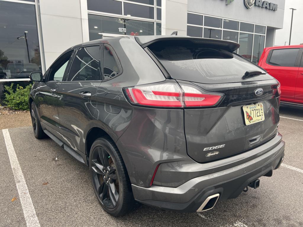 2019 Ford Edge ST photo 4