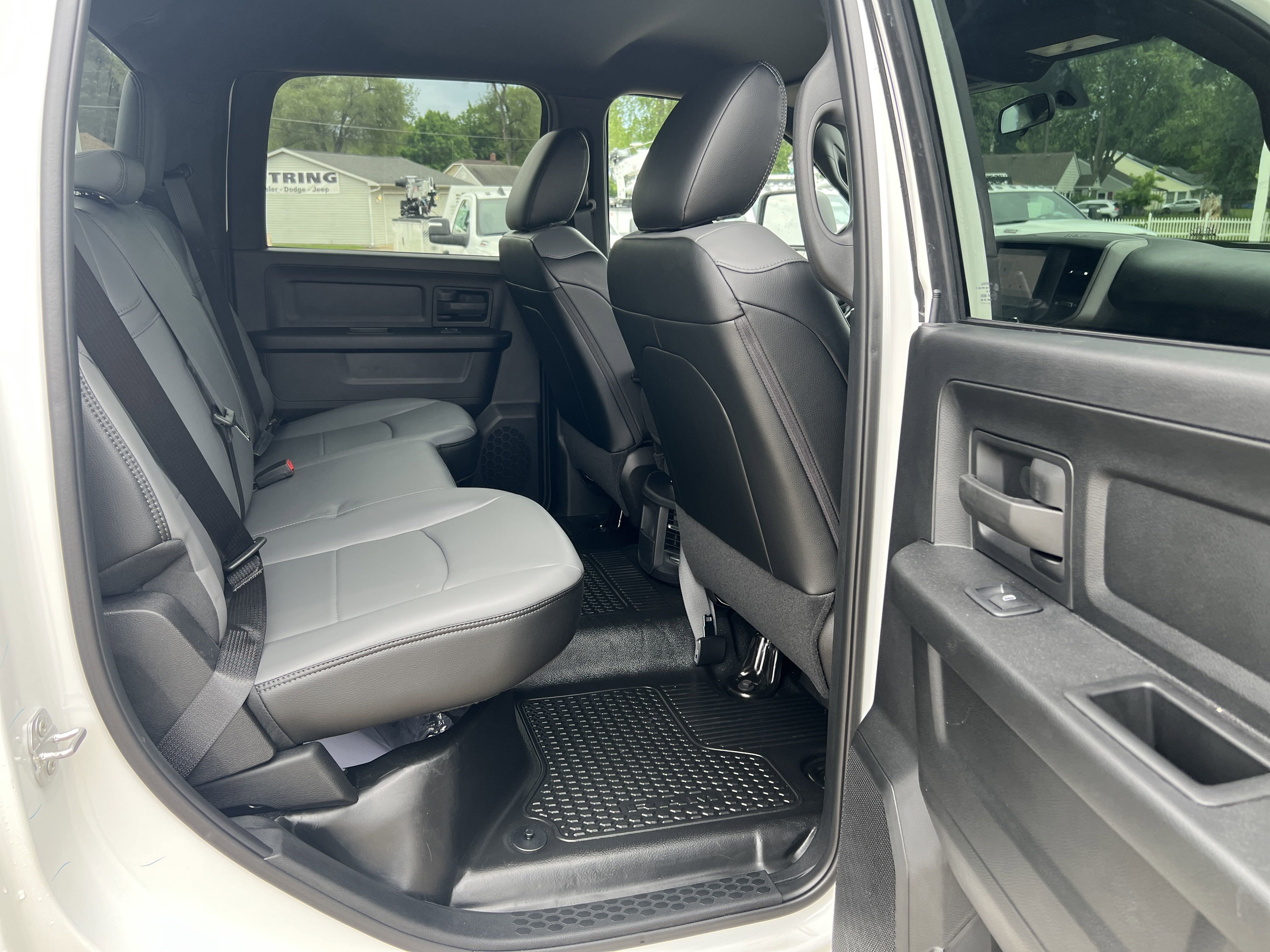 2024 Ram 3500 Tradesman photo 4