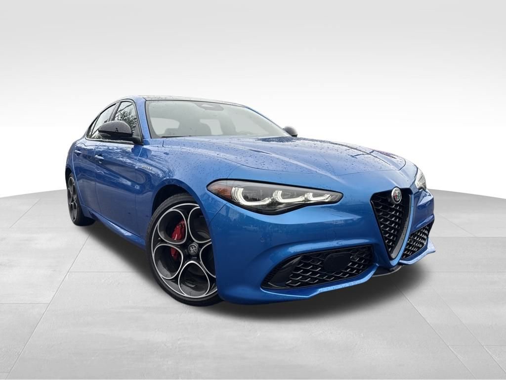 2025 Alfa Romeo Giulia Base's photo