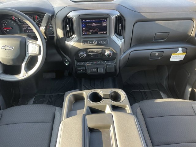 2025 Chevrolet Silverado 2500HD Custom photo 12