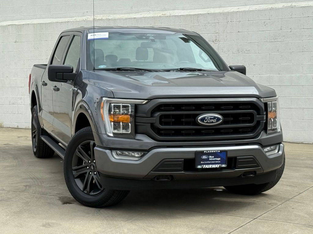 2021 Ford F-150 XLT photo 2