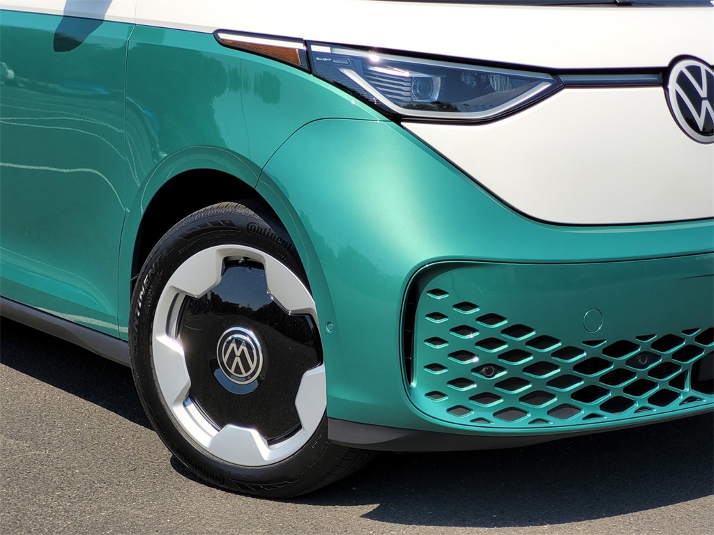 2025 Volkswagen ID. Buzz Pro Plus photo 3
