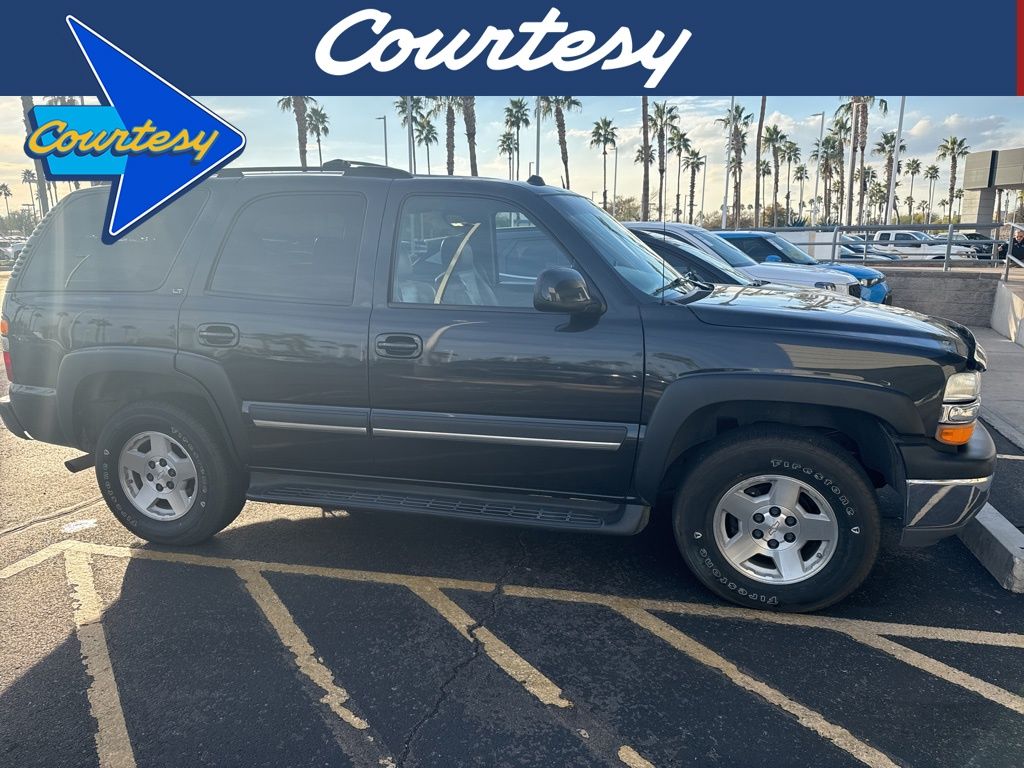 2004 Chevrolet Tahoe LS's photo