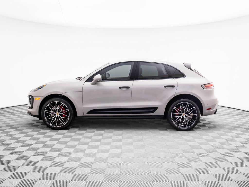 2022 Porsche Macan S photo 2