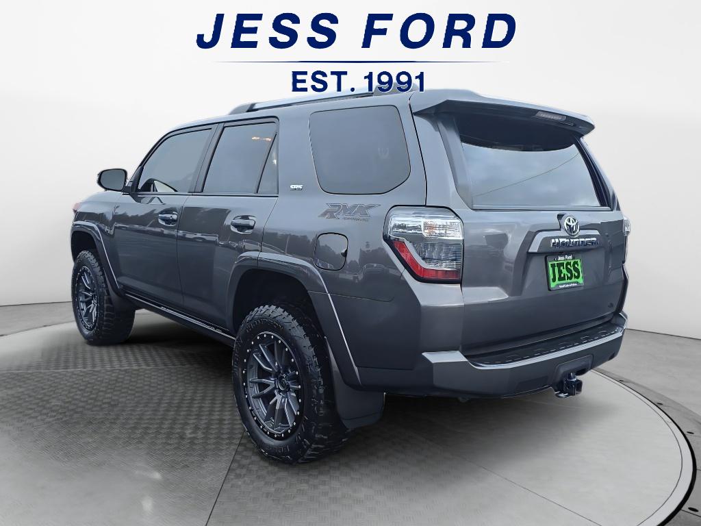 2023 Toyota 4Runner SR5 Premium photo 3