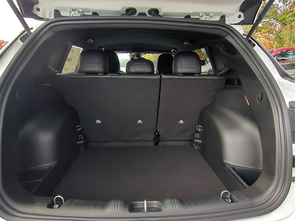 2026 Jeep Compass Latitude photo 3