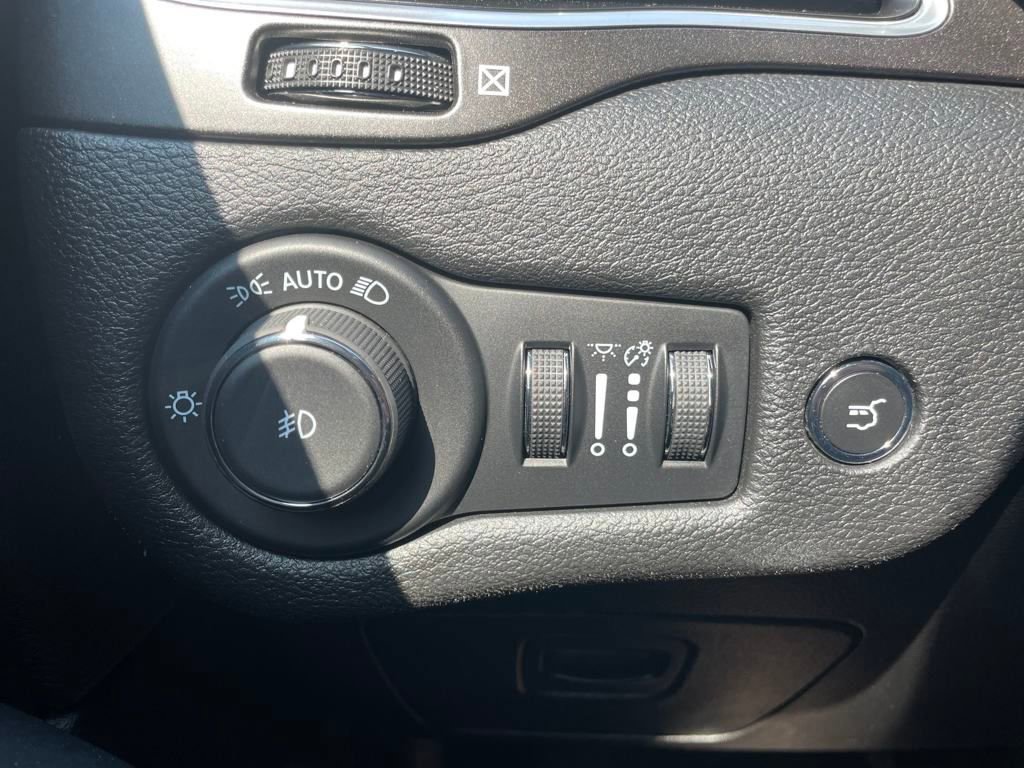 2021 Jeep Cherokee Trailhawk photo 28