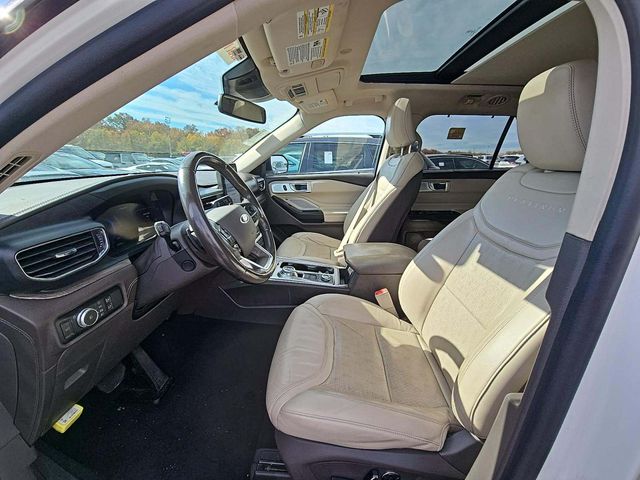 2020 Ford Explorer Platinum photo 4