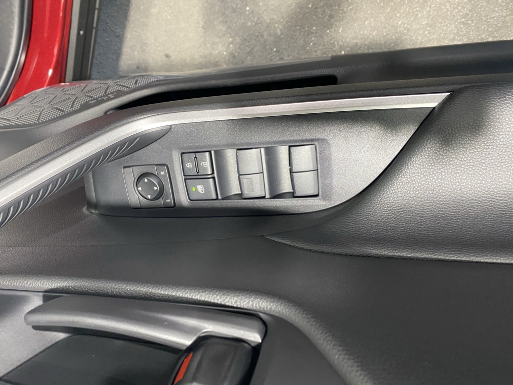 2025 Toyota RAV4 LE photo 28