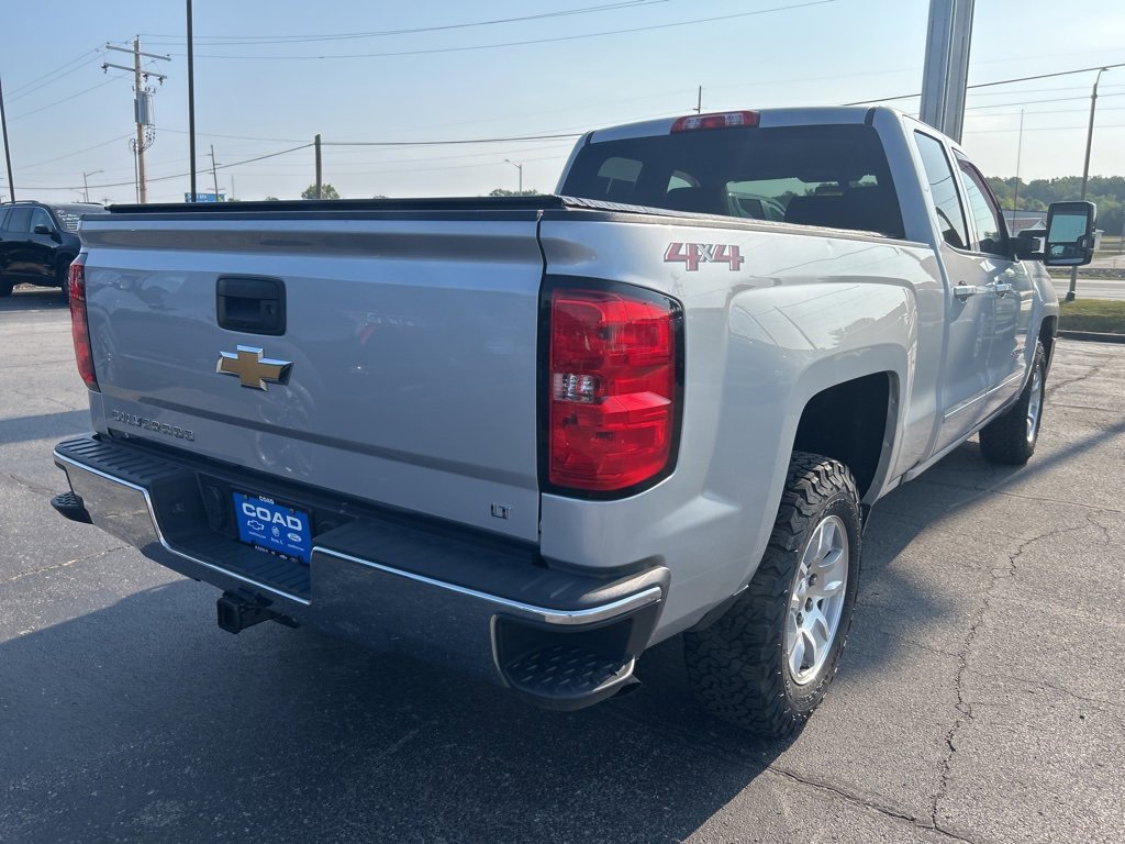 2018 Chevrolet Silverado 1500 LT photo 3