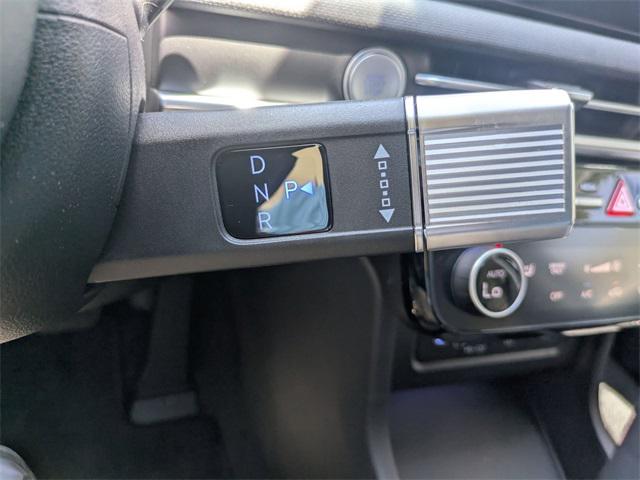 New 2025 Gray Hyundai SEL Convenience image 7