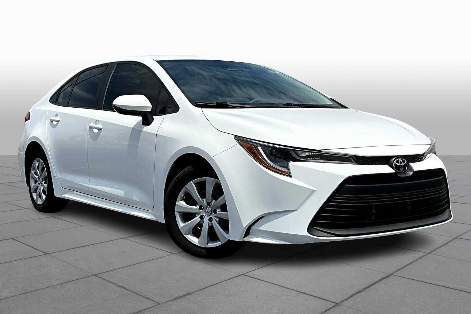 2023 Toyota Corolla LE photo 2